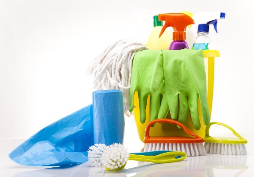 Local cleaning team supporting Edgware flats, houses, and offices